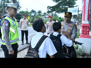 Kapolres Aceh Timur Pimpin Strong Point, Perkuat Kehadiran Polisi di Tengah Masyarakat